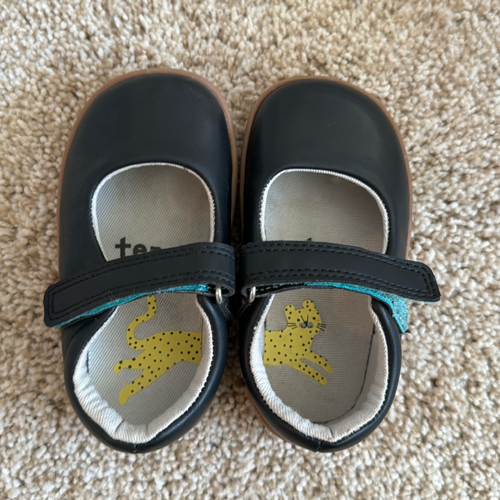 Black Velcro Mary Jane’s size 5.5